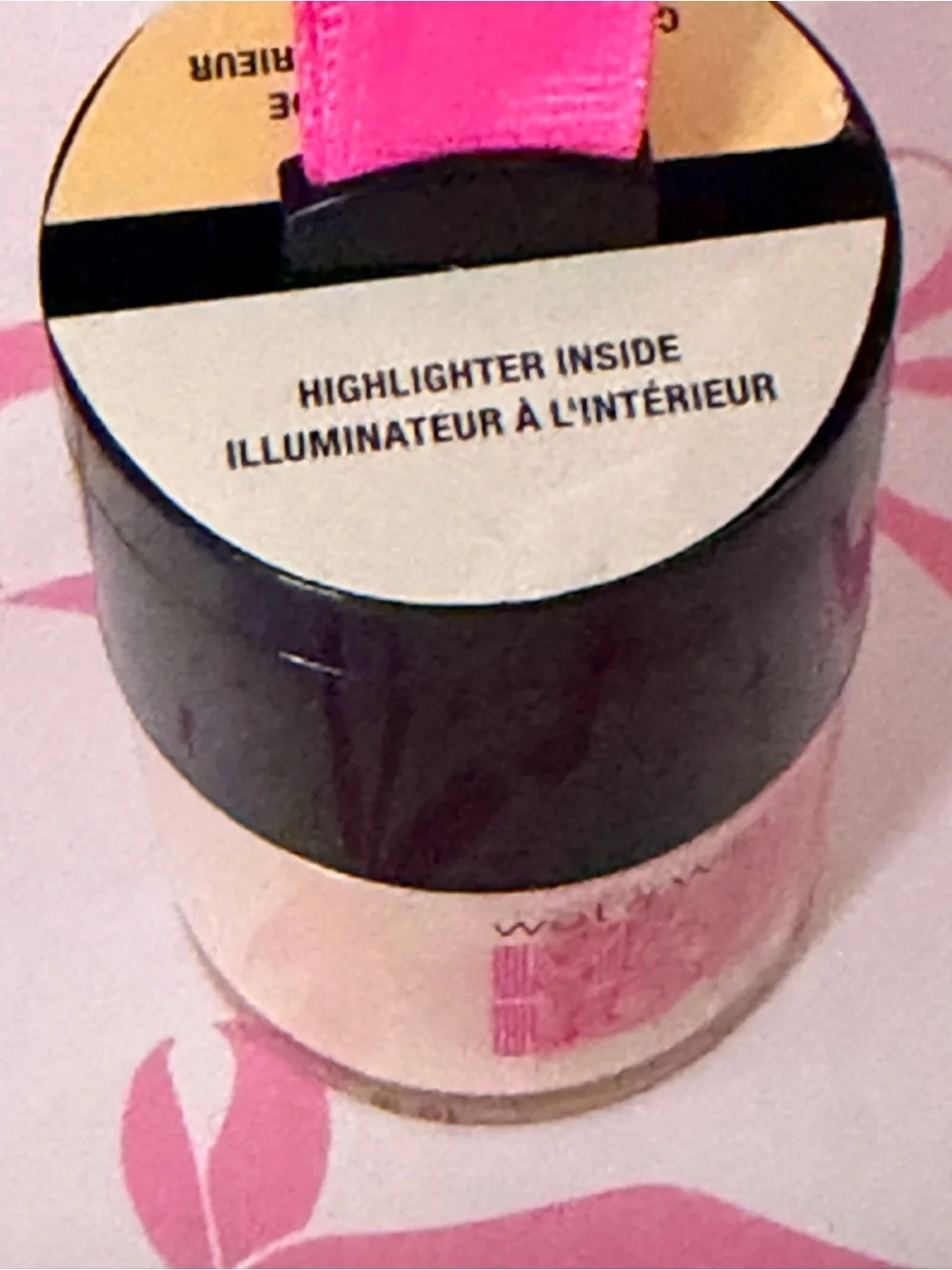 wet n wild Makeup Locker Pump Foundation